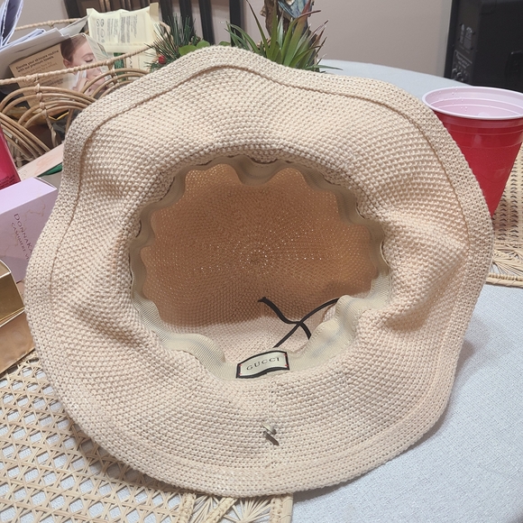 Gucci Beige Knit Bucket Hat - Picture 4 of 5